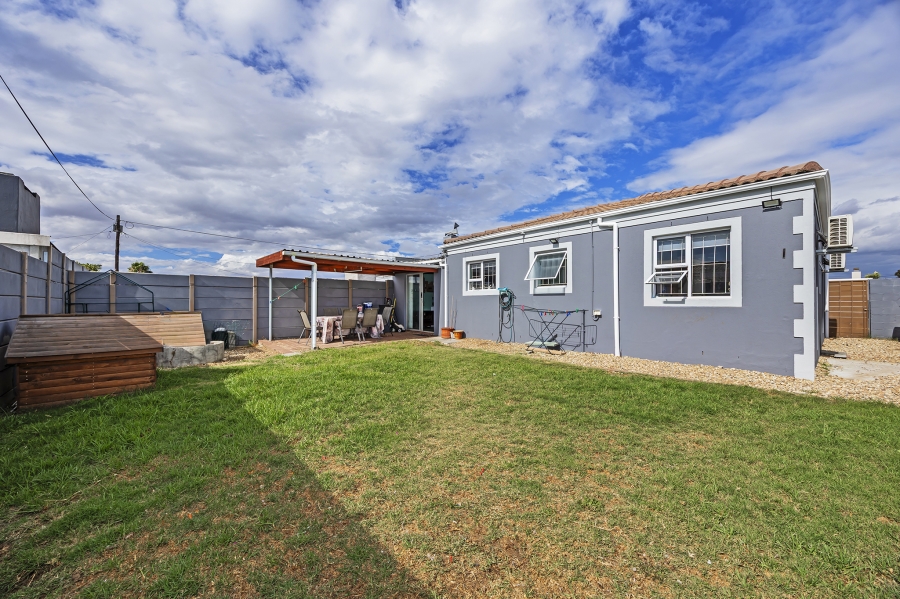 2 Bedroom Property for Sale in Windsor Park Estate Western Cape